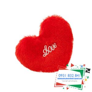 Gối màu đỏ tươi